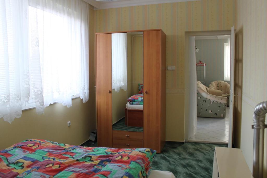 Orwa Apartmanok - Fenyofa Koez Zalakaros Zimmer foto