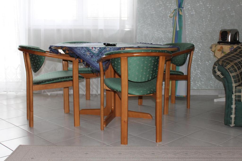 Orwa Apartmanok - Fenyofa Koez Zalakaros Zimmer foto